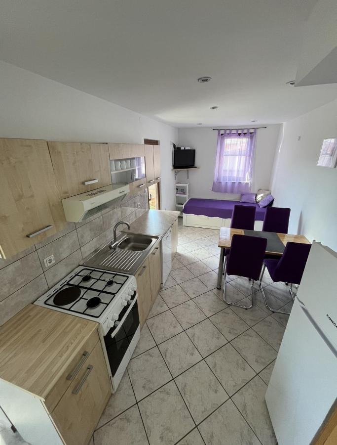 Apartments By The Sea Martinscica, Cres - 14334 Екстериор снимка
