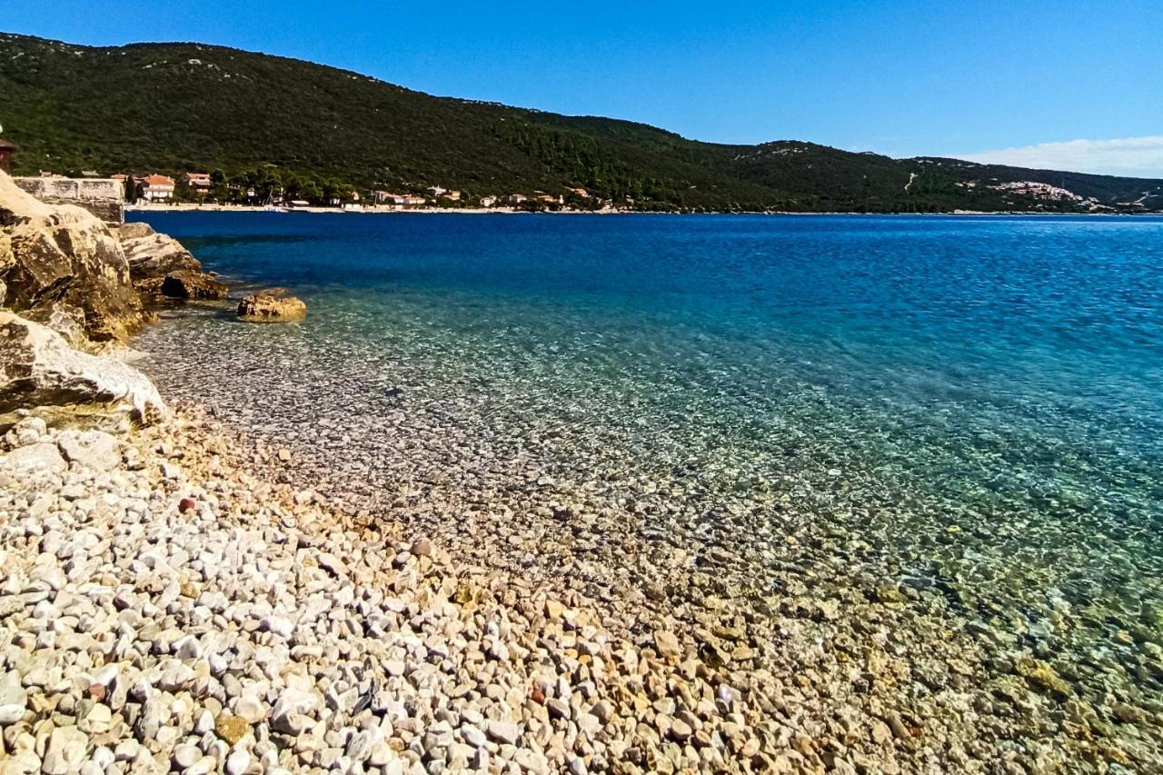 Apartments By The Sea Martinscica, Cres - 14334 Екстериор снимка