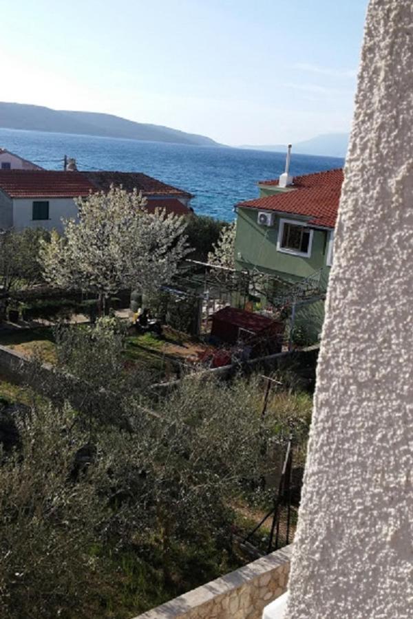 Apartments By The Sea Martinscica, Cres - 14334 Екстериор снимка