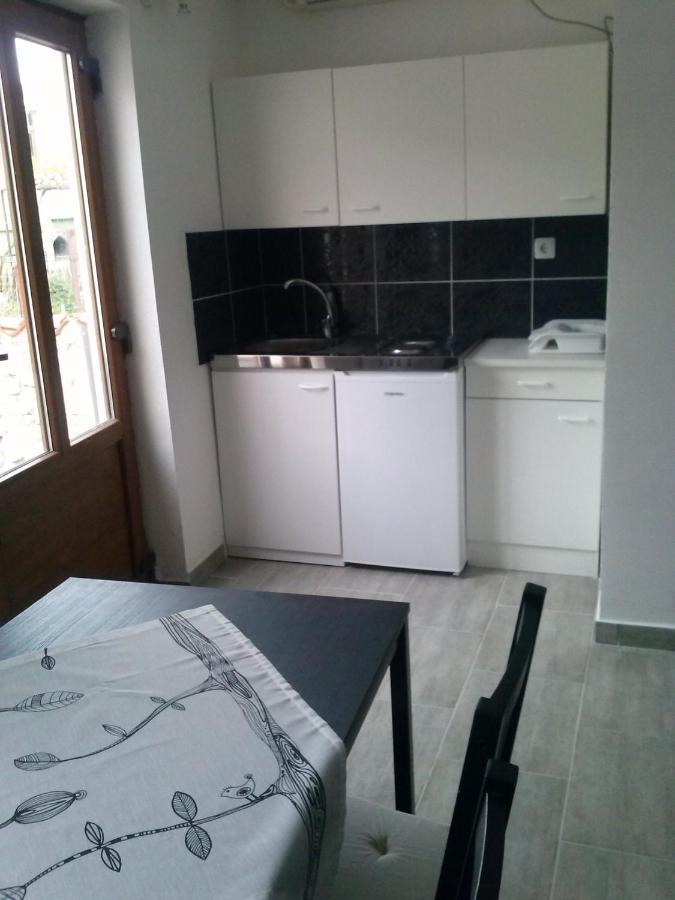 Apartments By The Sea Martinscica, Cres - 14334 Екстериор снимка
